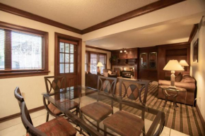 Steamboat Condo at Sunburst Resort close to Skiing Dining and more